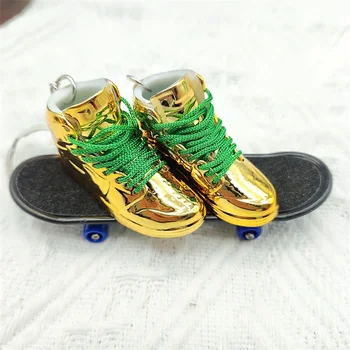 Телефон Ключодържател Мини Спортни Обувки Ключодържател 3D Цвят на Баскетболни Обувки Модел Кола Украса Чифт Обувки Плюс с Предавателна Подаръчен Комплект